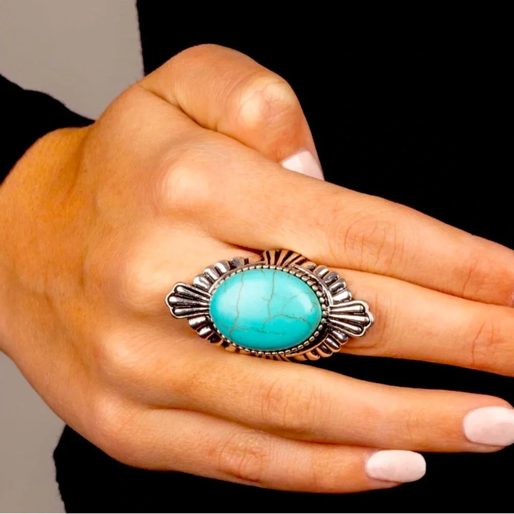 🌟3/$15 🆕NIP: Paparazzi- Pioneer Party - Oversized Turquoise Ring